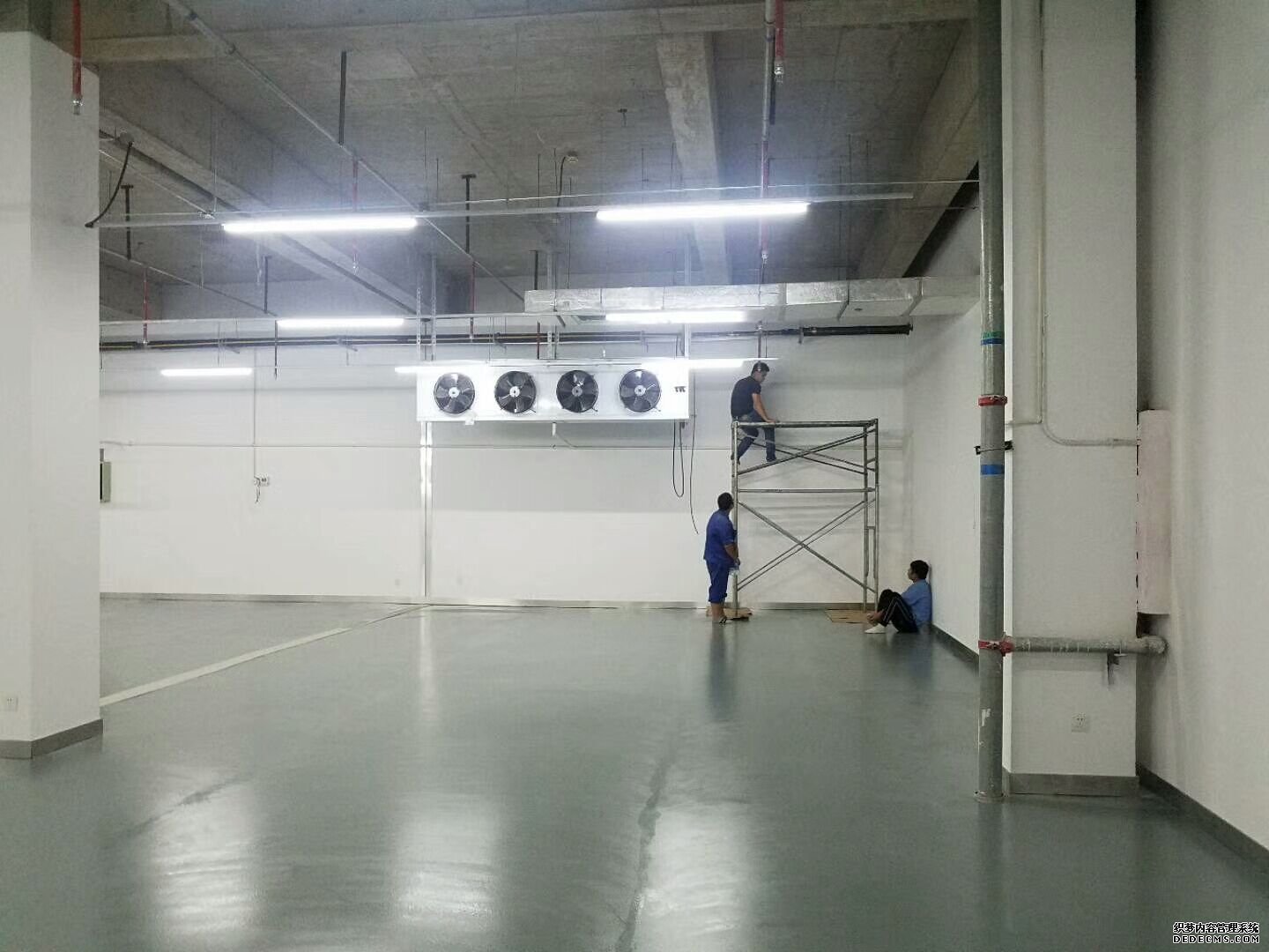 大型冷庫(kù)
